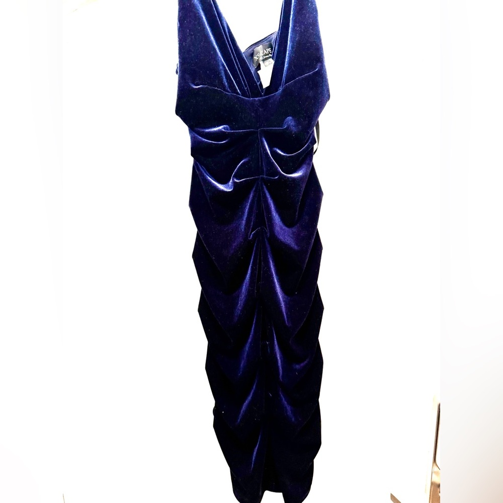 Xscape by JoAnna Chen Deep Navy Velvet Rouched Cocktail Dress-Size 8
